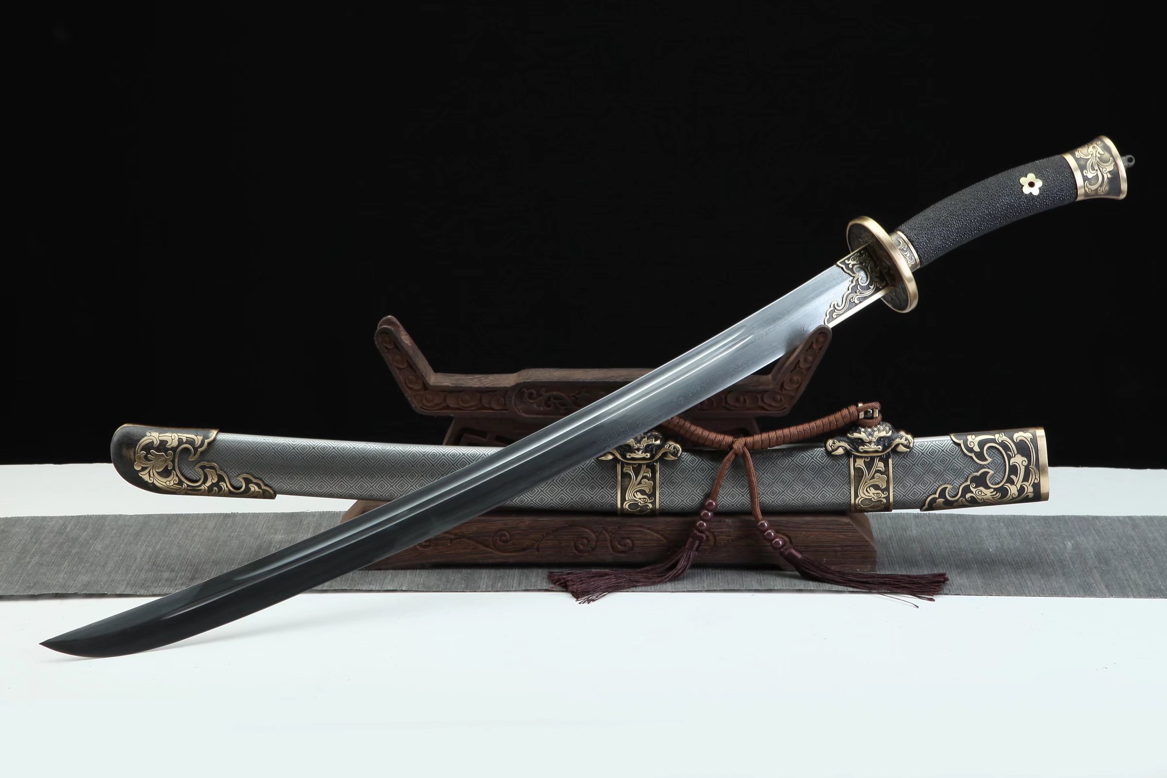 青龙宝刀（仿古银金属鞘） - 火龙灭-龙泉市西风刀剑厂