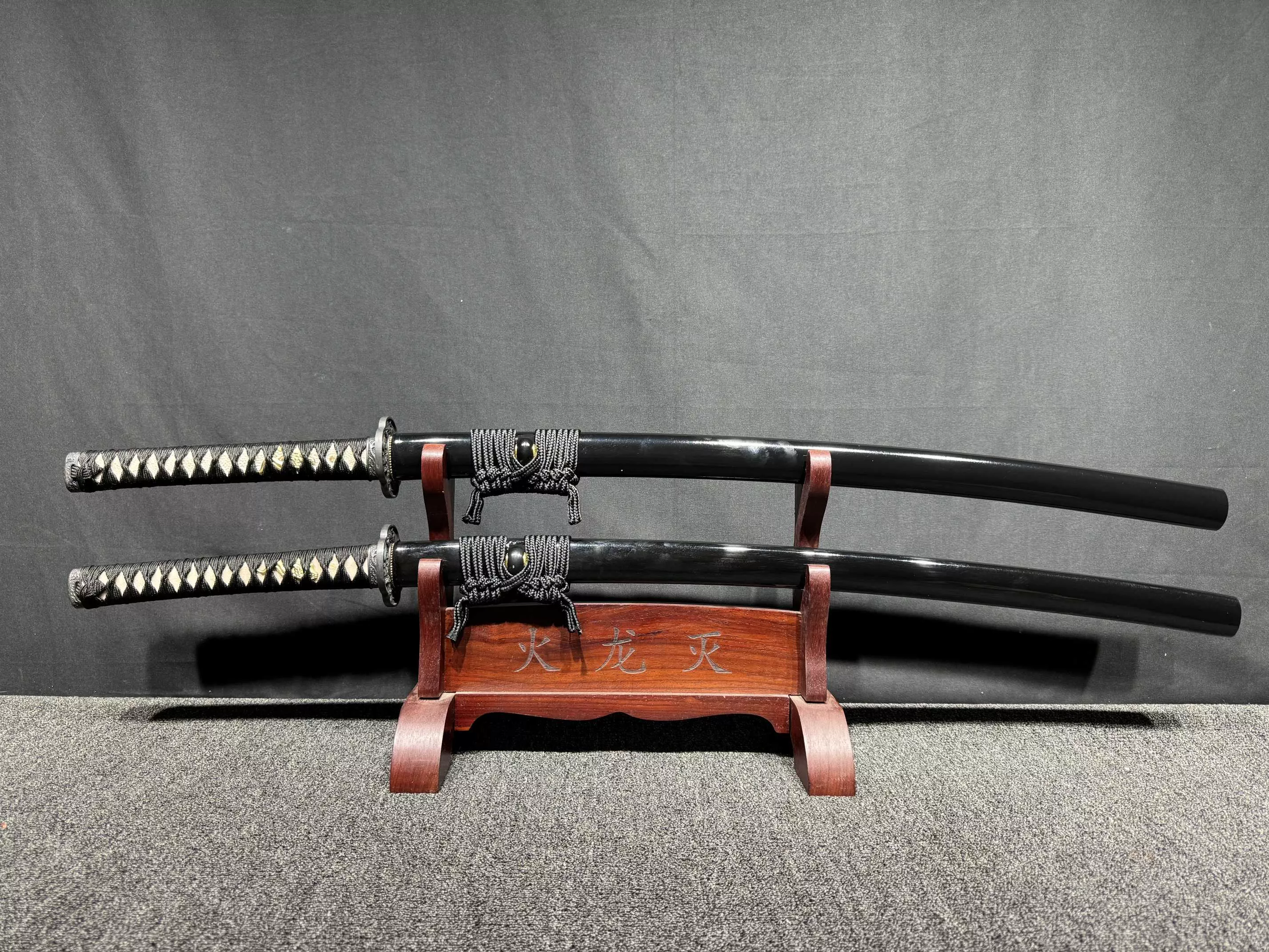 26寸T10烧刃化妆研菩提 古兵器 武具 刀装具 日本刀 模造刀 居合刀 26寸-恶鬼-T10烧刃- 火龙灭-龙泉市西风刀剑厂